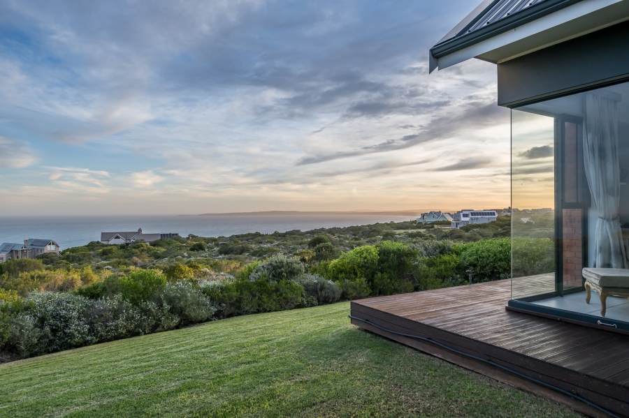 3 Bedroom Property for Sale in Nautilus Bay Western Cape